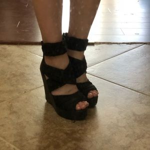 Black Platform Ribbon Wedges